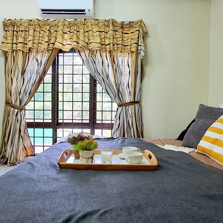 Melaka Afamosa Villa With Private Pool For 10 Pax Alor Gajah Zewnętrze zdjęcie
