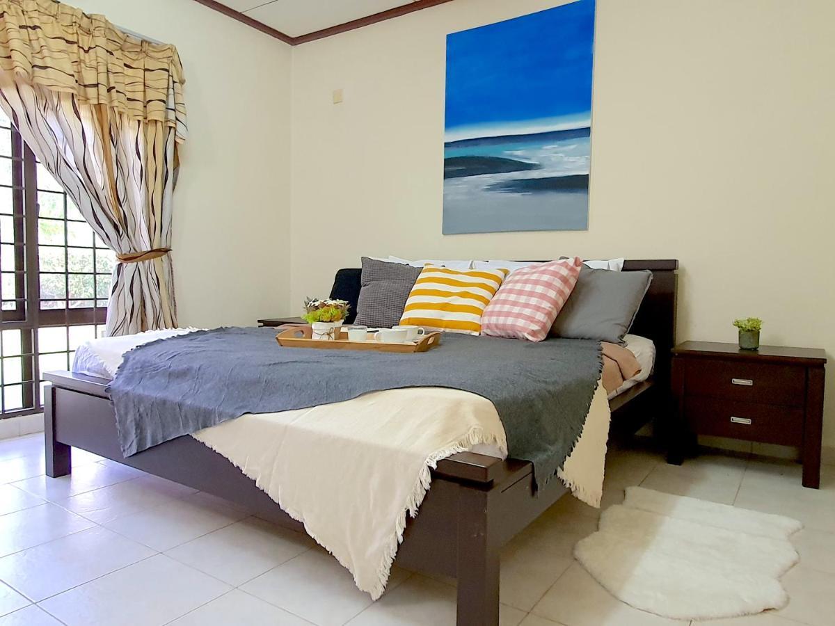 Melaka Afamosa Villa With Private Pool For 10 Pax Alor Gajah Zewnętrze zdjęcie